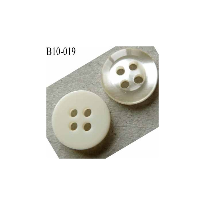 bouton diamètre 10 millimètres couleur ivoire et nacré cristal brillant  brillant 4 trous  diamètre 10 mm
