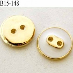 bouton 15 mm en pvc couleur or ou doré et blanc très beau accroche 2 trous diamètre 15 millimètres