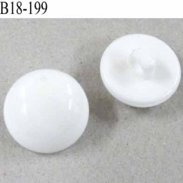 bouton 18 mm couleur blanc brillant  diamètre 18 millimètres rond bombé accroche avec un anneau