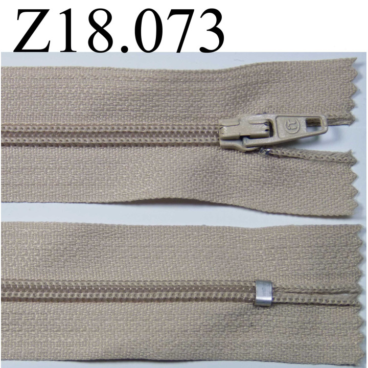 fermeture éclair longueur 18 cm couleur beige  non séparable zip nylon largeur 2.5 cm