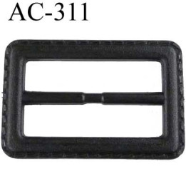 Boucle façon cuir couleur noir  largeur extérieur 66 mm hauteur 44 mm largeur intér 50 mm épaisseur 6 mm prix à la pièce