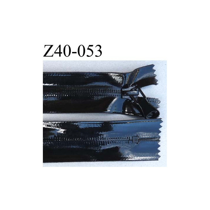 fermeture vinyl couleur noir brillant largeur 3.2 cm  longueur 40 cm non  séparable glissière nylon au dos largeur 6 mm 