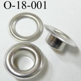 Oeillet en métal couleur acier zingué  diamètre extérieur 18 mm diamètre intérieur 9 mm hauteur 7 mm 