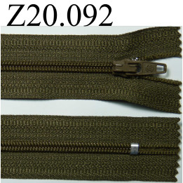 fermeture éclair  longueur 20 cm couleur vert kaki non séparable zip nylon largeur 2,5 cm