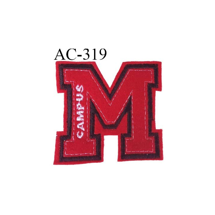 Ecusson Campus couleur rouge noir et blanc hauteur 8 cm largeur 8 cm surpiqué très solide prix à la pièce