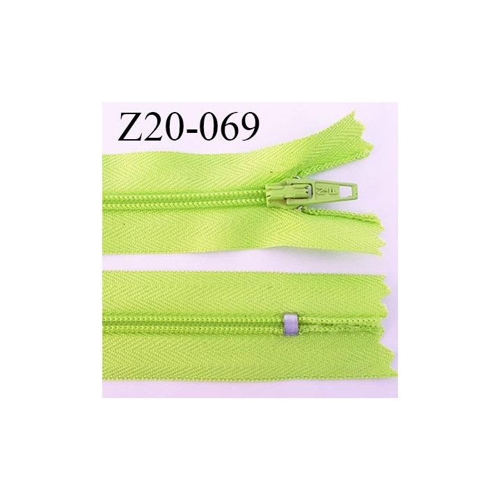 fermeture éclair longueur 20 cm couleur vert anis non séparable zip nylon largeur 2.5 cm