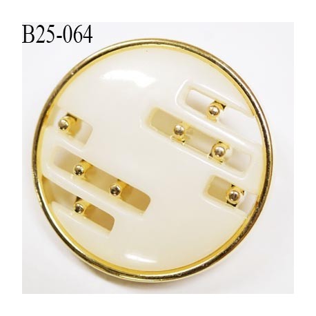bouton 25 mm en pvc couleur or ou doré et nacre ou ivoire très beau accroche par anneau diamètre 25 millimètres