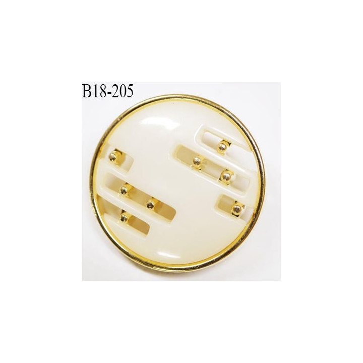 bouton 18 mm en pvc couleur or ou doré et nacre ou ivoire très beau accroche par anneau diamètre 18 millimètres