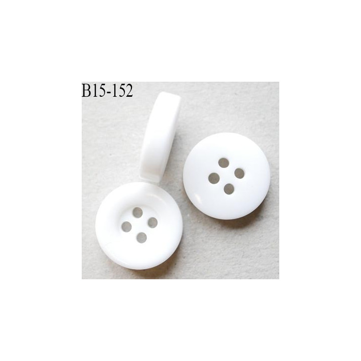 Bouton pvc 15 mm couleur blanc blanc brillant 4 trous épaisseur 4.5 mm diamètre 15 mm