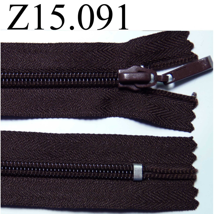 fermeture longueur 15 cm couleur  marron foncé non séparable zip nylon largeur 3 cm ,largeur du zip 5 mm 