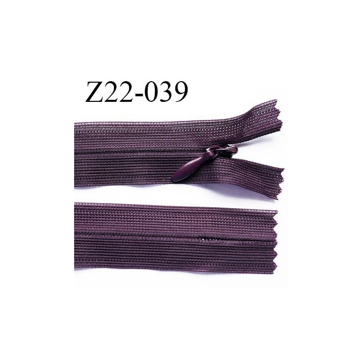 fermeture 22 cm zip à glissière invisible  longueur 22 cm largeur 2.5 cm couleur prune non séparable glissière 4 mm