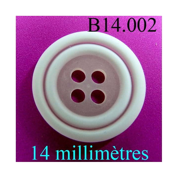 bouton 14 mm   couleur  blanc et nacre mat 4 trous diamètre 14 millimètres
