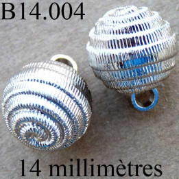 bouton 14 mm   couleur chromé accroche avec un anneau au dos 14 millimètres