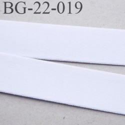 Devant bretelle 22 mm en polyamide attache bretelle rigide  pour les anneaux couleur blanc prix au mètre