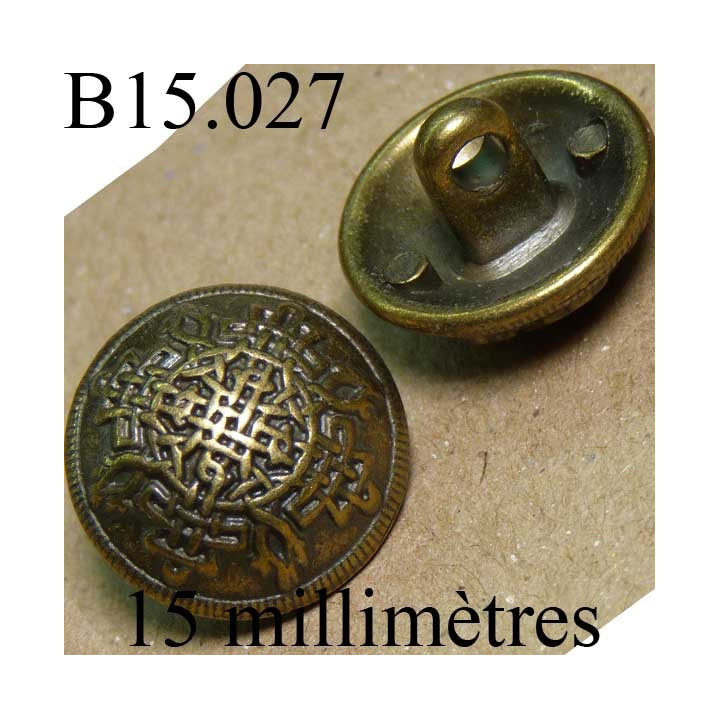 bouton 15 mm  ancien provenant d'une vieille mercerie en métal  accroche avec un anneau  diamètre 15 millimètres