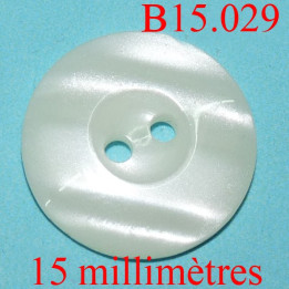 bouton 15 mm   couleur nacré brillant 2 trous diamètre 15 millimètres