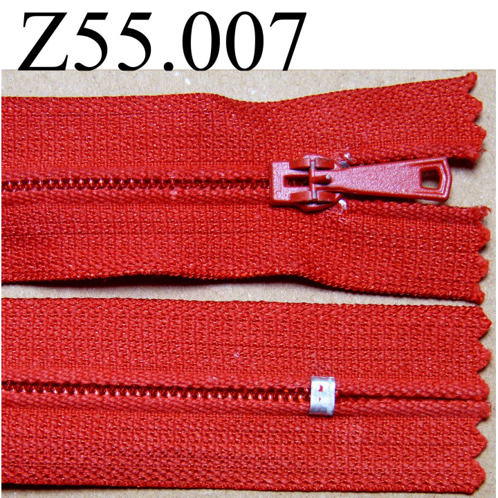 fermeture éclair longueur 55 cm  couleur rouge non séparable zip nylon largeur 2.5 cm