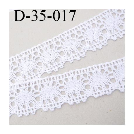 dentelle crochet ancienne en coton largeur 35 mm couleur blanc provient d'une vieille mercerie parisienne vendue au mètre