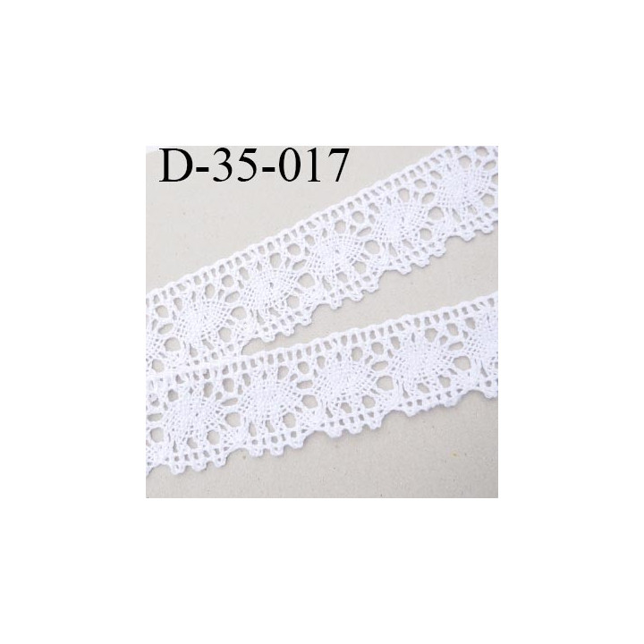 dentelle crochet ancienne en coton largeur 35 mm couleur blanc provient d'une vieille mercerie parisienne vendue au mètre
