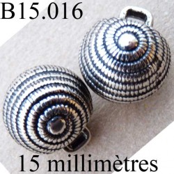 bouton 15 mm couleur argent avec incrustation noir accroche avec un anneau diamètre 15 millimètres