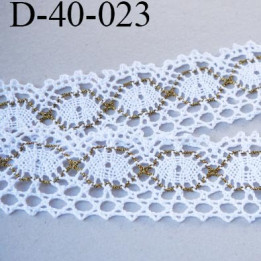 dentelle 40 mm crochet style ancien  en coton et synthétique largeur 40 mm couleur blanc et vieille or prix au mètre