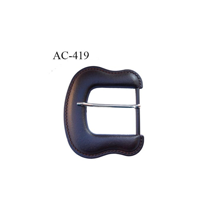 Boucle 11 cm façon cuir couleur marron avec ardillon hauteur 115 mm largeur 110 mm