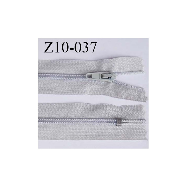 fermeture zip longueur 10 cm couleur gris clair non séparable largeur 2.4 cm glissière nylon largeur  4 mm