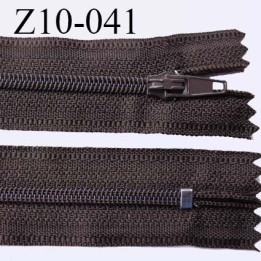 fermeture zip longueur 10 cm couleur marron foncé non séparable largeur 2.4 cm glissière nylon largeur  4 mm