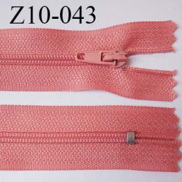 fermeture zip longueur 10 cm couleur corail non séparable largeur 2.4 cm glissière nylon largeur  4 mm