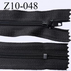 fermeture zip longueur 10 cm couleur anthracite non séparable largeur 2.4 cm glissière nylon largeur 4 mm