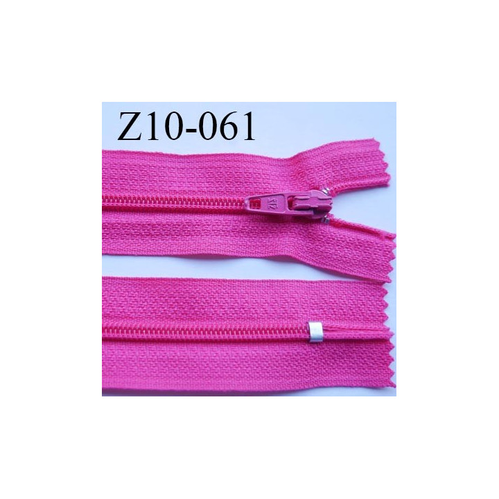 fermeture zip longueur 10 cm fushia non séparable largeur 2.4 cm glissière nylon largeur  4 mm