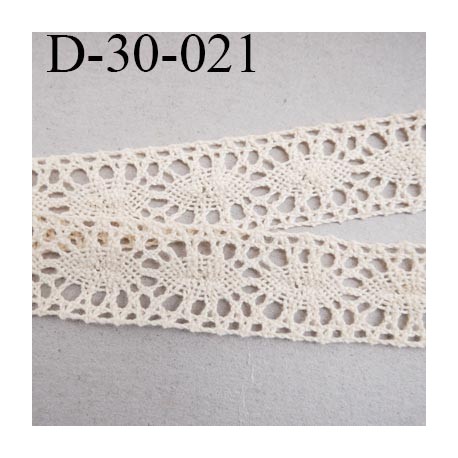 dentelle 28 mm crochet ancienne en coton largeur 28 mm couleur écru provient d'une vieille mercerie parisienne prix au mètre