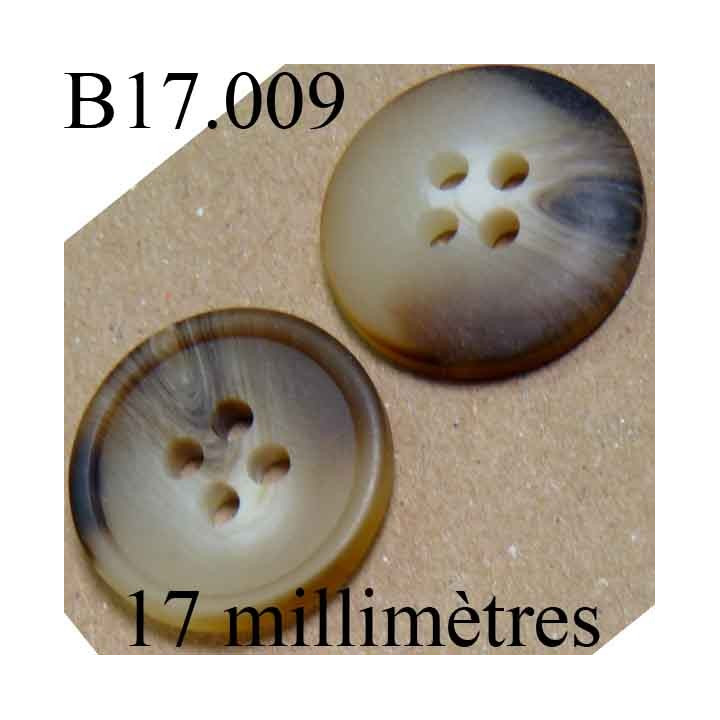 bouton 17 mm  couleur beige et marron marbré mat 4 trous  diamètre 17 millimètres