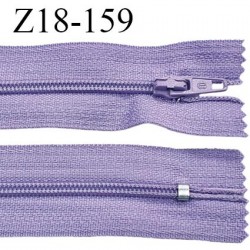 fermeture zip 18 cm couleur parme lilas non séparable largeur 2.4 cm glissière nylon largeur  4 mm longueur 18 cm