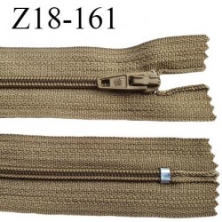 fermeture zip 18 cm couleur kaki non séparable largeur 2.4 cm glissière nylon largeur 4 mm longueur 18 cm