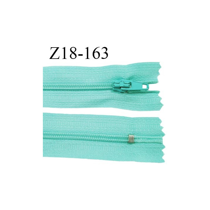 fermeture zip 18 cm couleur vert lagon non séparable largeur 2.4 cm glissière nylon largeur  4 mm longueur 18 cm