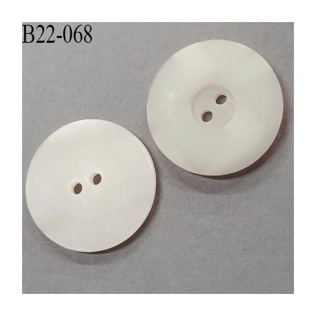 Bouton 22 mm en pvc bombé couleur nacre nuancé 2 trous épaisseur 3.5 mm diamètre 22 millimètres prix à la pièce