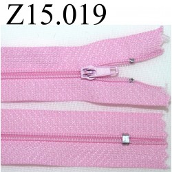fermeture éclair longueur 15 cm couleur rose  non séparable zip nylon largeur 2.5 cm