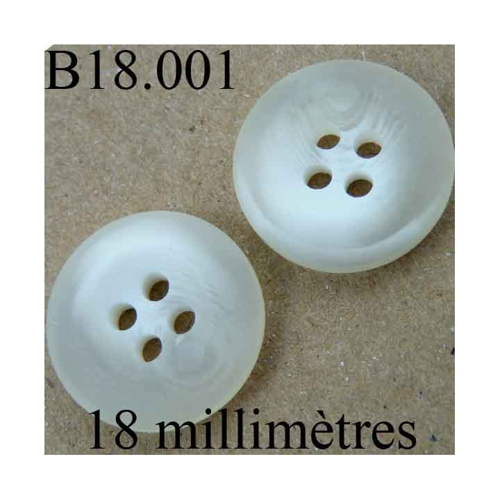 bouton 18 mm couleur blanc et blanc cassé 4 trous diamètre 18 mm