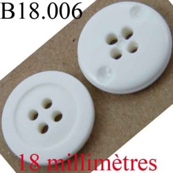 bouton 18 mm couleur blanc une face brillante et une mat 4 trous diamètre 18 mm