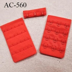 Agrafe attache 42 mm de soutien gorge 4 rangées 3 crochets largeur 42 mm hauteur 70 mm couleur rouge corail fabriqué en France