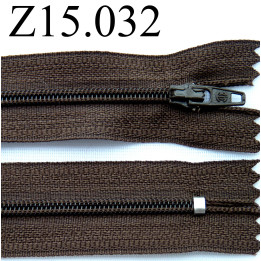 fermeture éclair  longueur 15 cm couleur marron non séparable  zip nylon largeur 2.5 cm