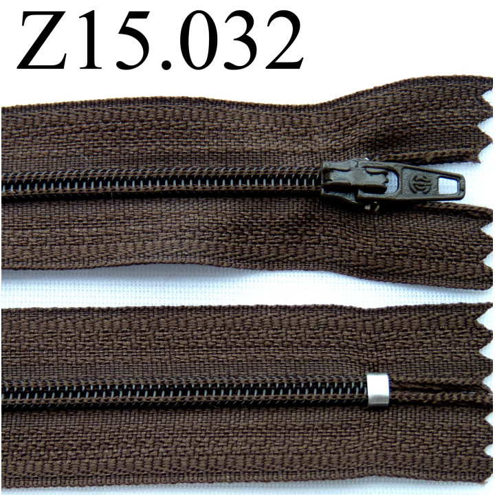 fermeture éclair  longueur 15 cm couleur marron non séparable  zip nylon largeur 2.5 cm