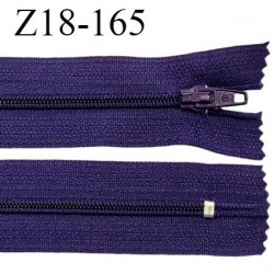 Fermeture zip 18 cm couleur violet foncé non séparable largeur 2.4 cm glissière nylon largeur 4 mm longueur 18 cm