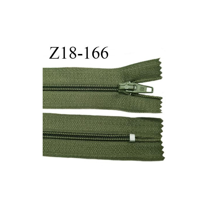 Fermeture zip 18 cm couleur vert kaki non séparable largeur 2.4 cm glissière nylon largeur  4 mm longueur 18 cm