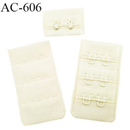 Agrafe attache 30 mm  de soutien gorge 3 rangées 2 crochets largeur 30 mm hauteur 55 mm couleur vanille fabriqué en Europe