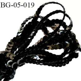 galon ruban sequin 5 mm   couleur noir très brillant largeur 6 mm prix au mètre