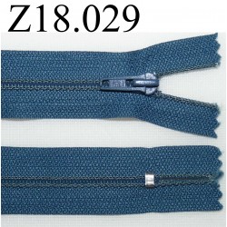 fermeture éclair longueur 18 cm couleur bleu  non séparable zip nylon largeur 2.5 cm