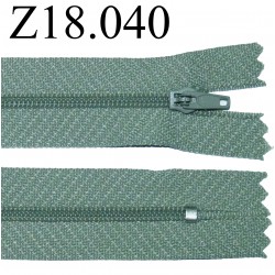 fermeture éclair longueur 18 cm couleur gris vert non séparable zip nylon largeur 2.5 cm