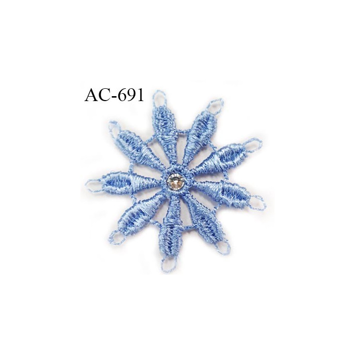 Noeud guipure aigue marine décor lingerie couleur bleu strass au centre  haut de gamme diamètre 30 mm